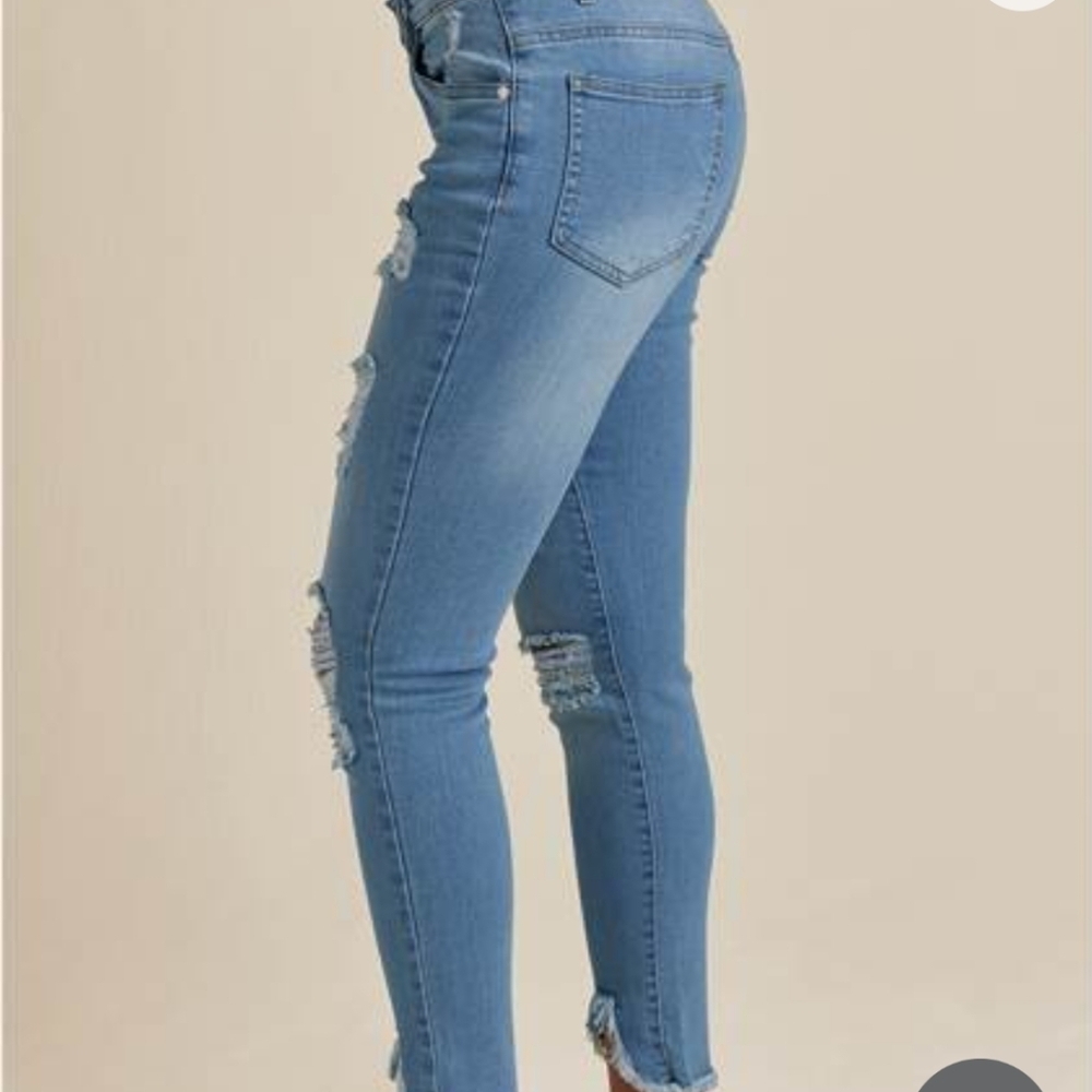 Venus Triangle Hem distressed ankle jeans, size 8 - Picture 6 of 7